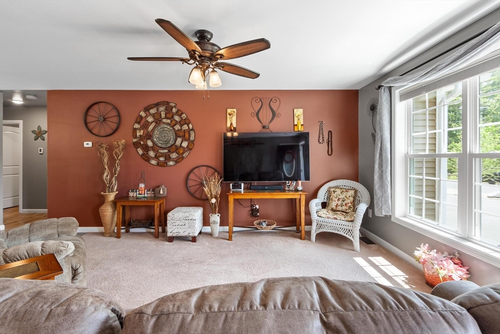 106 Drew Blvd Property Photo 12