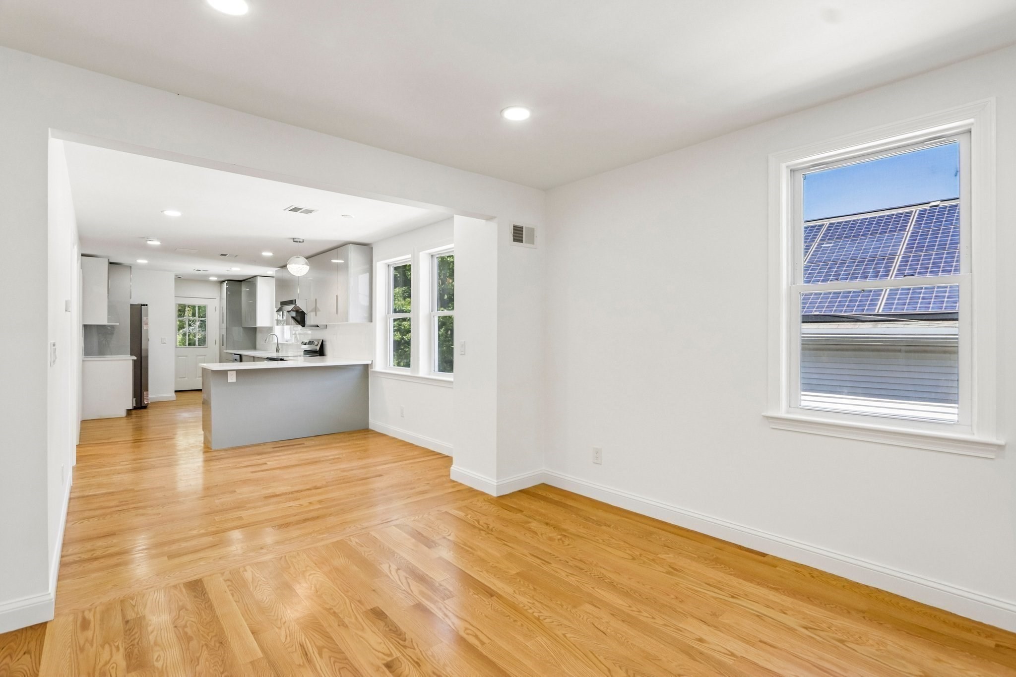 31 Coleman Rd # B Property Photo 6