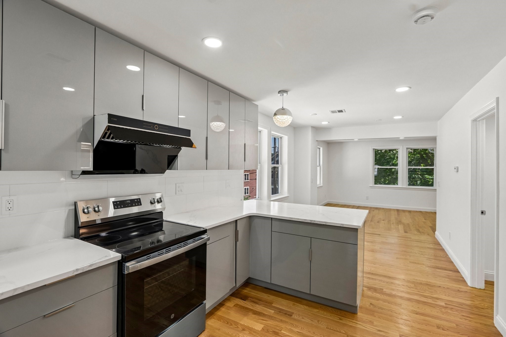 31 Coleman Rd # B Property Photo 7