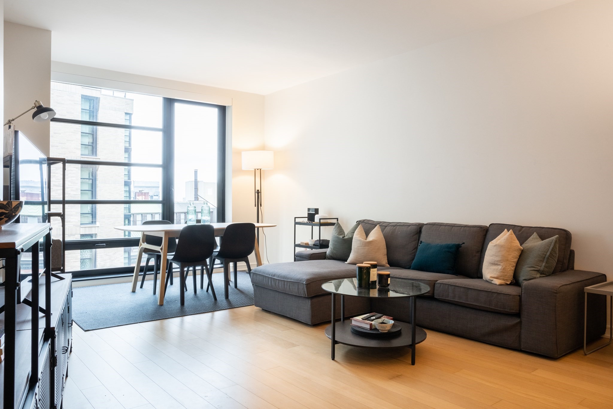 580 Washington St # 1414 Property Photo 2