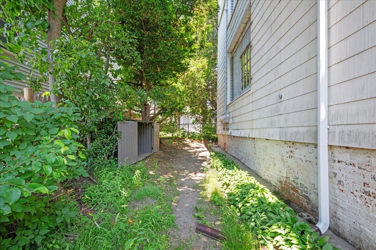 60 Esther St Property Photo 24