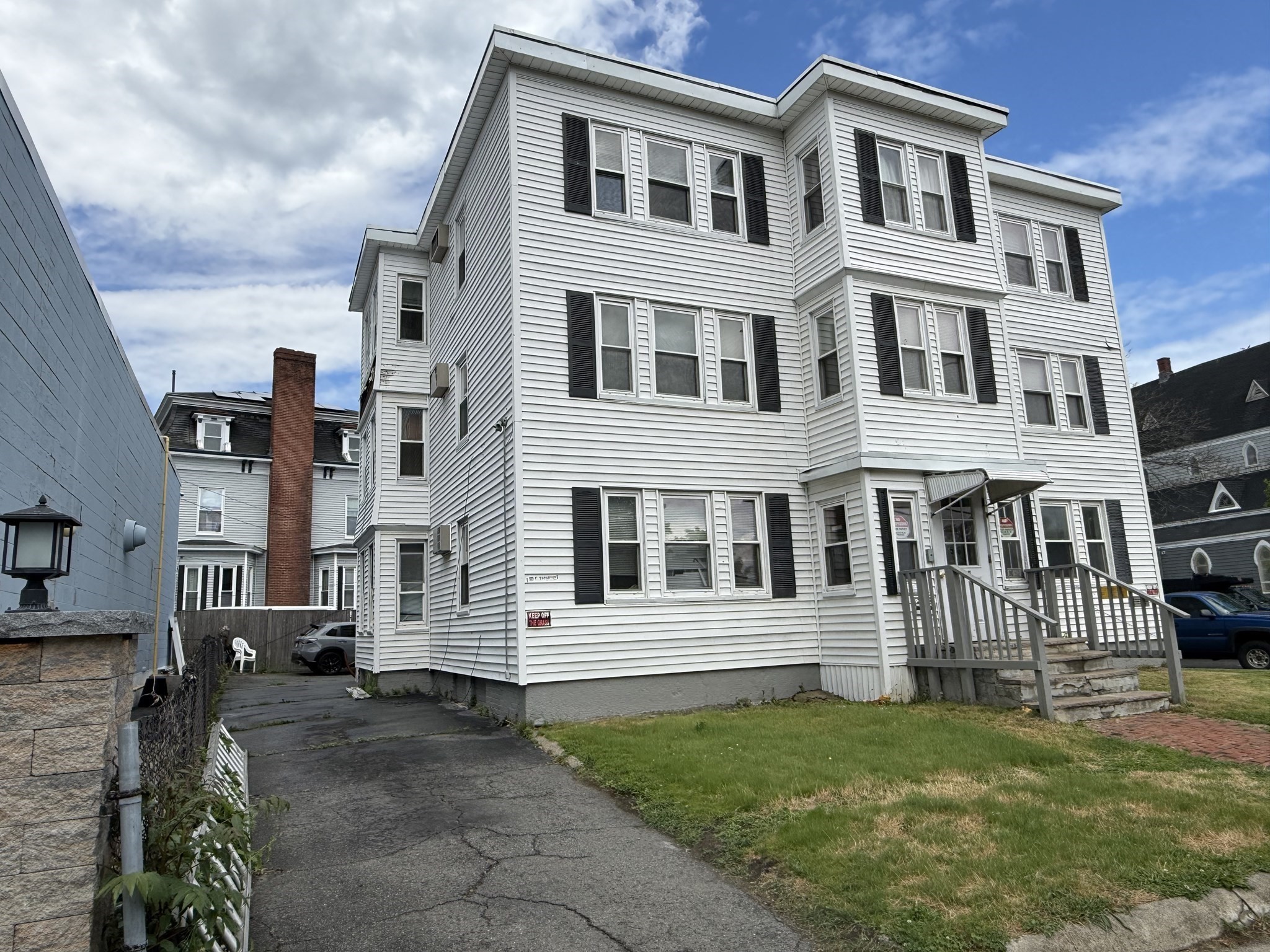 145 N Common Property Photo 2