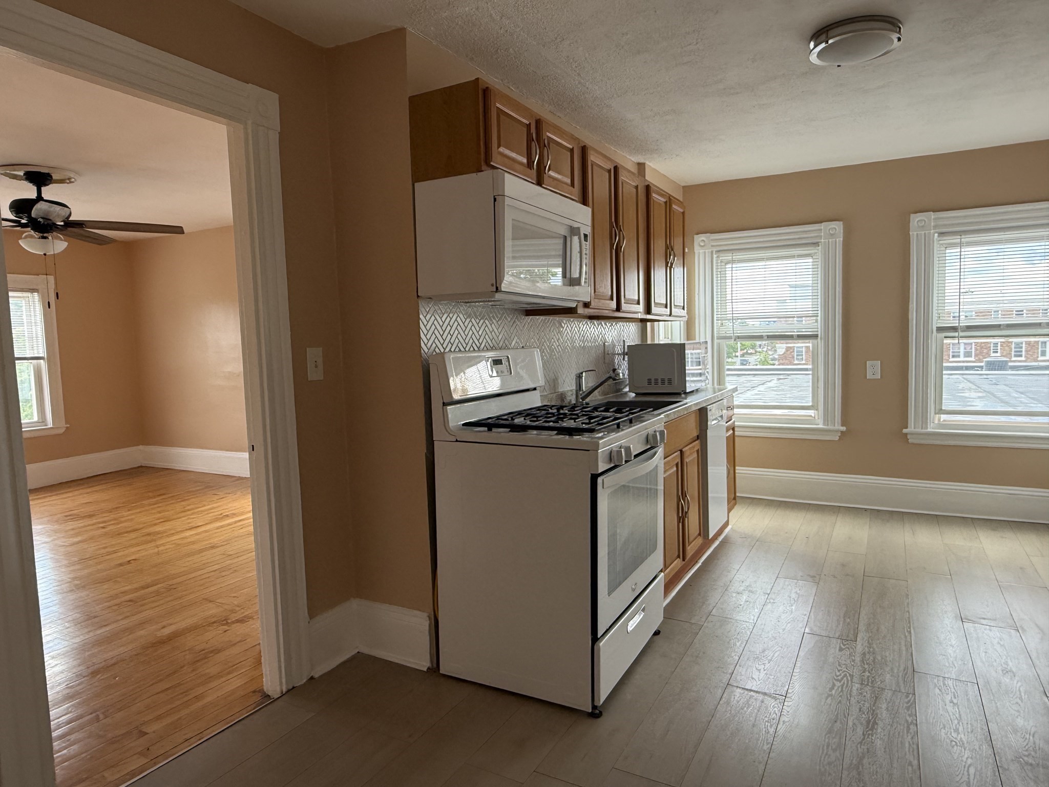 145 N Common Property Photo 8