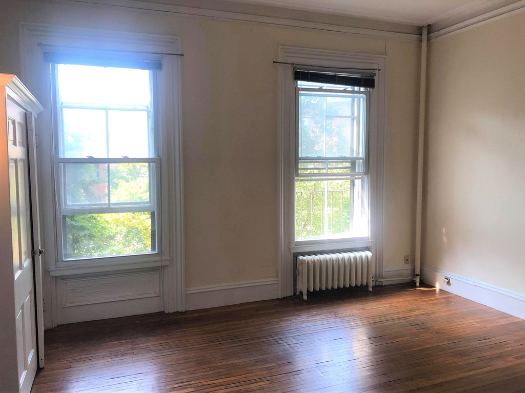84 Charles # 2 Property Photo 1