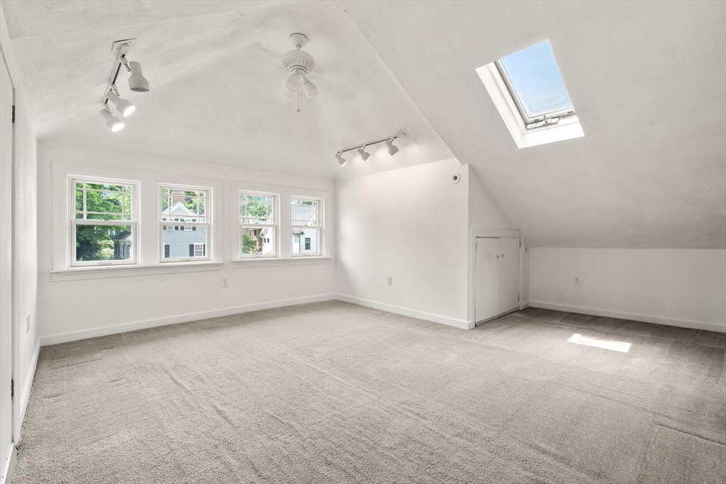 5 Houston Street Property Photo 21