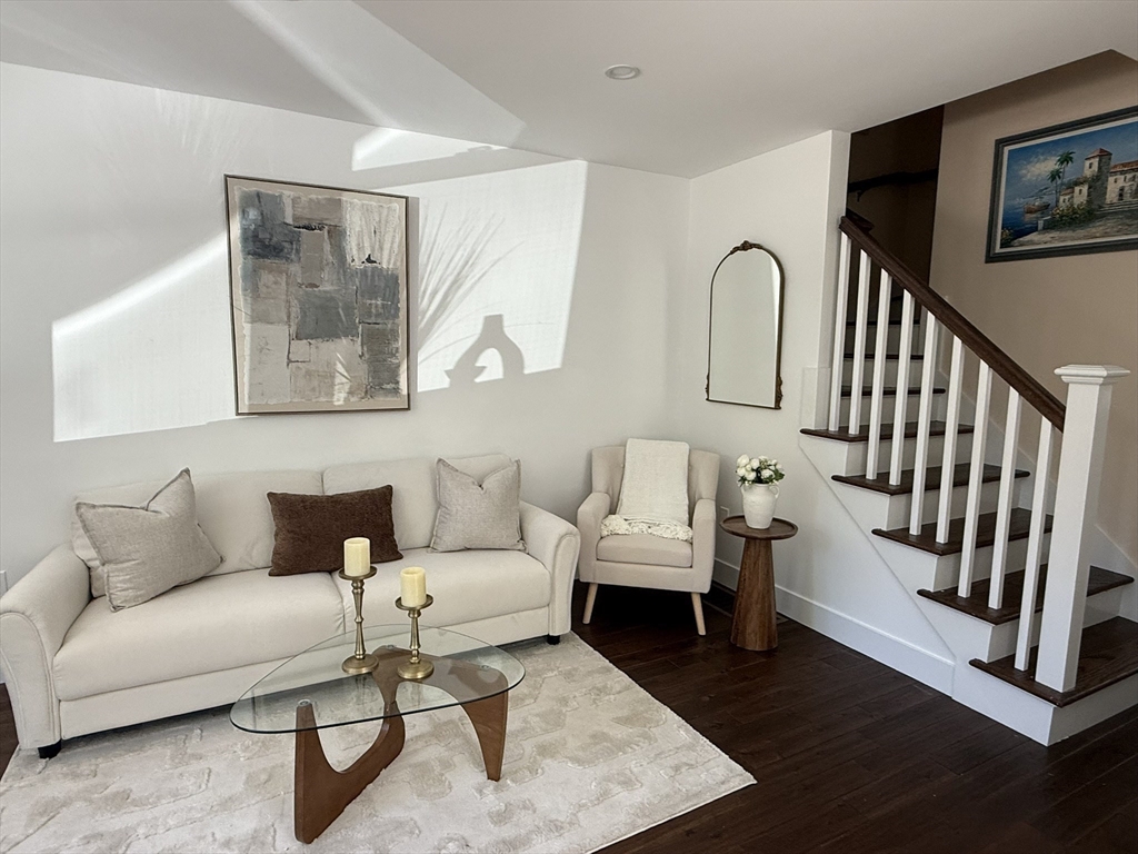 123 Nottinghill Rd Property Photo 3