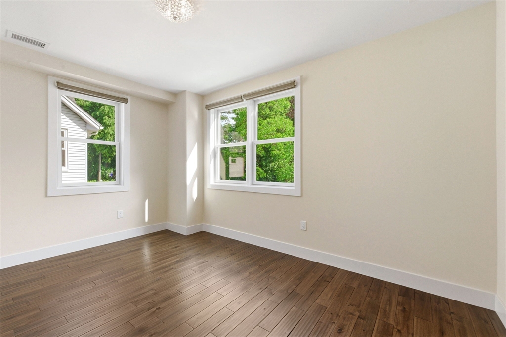 123 Nottinghill Rd Property Photo 16