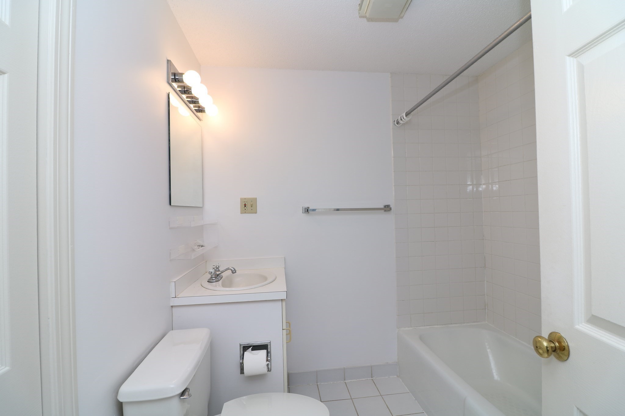 26 Webb Pl # 2c Property Photo 11
