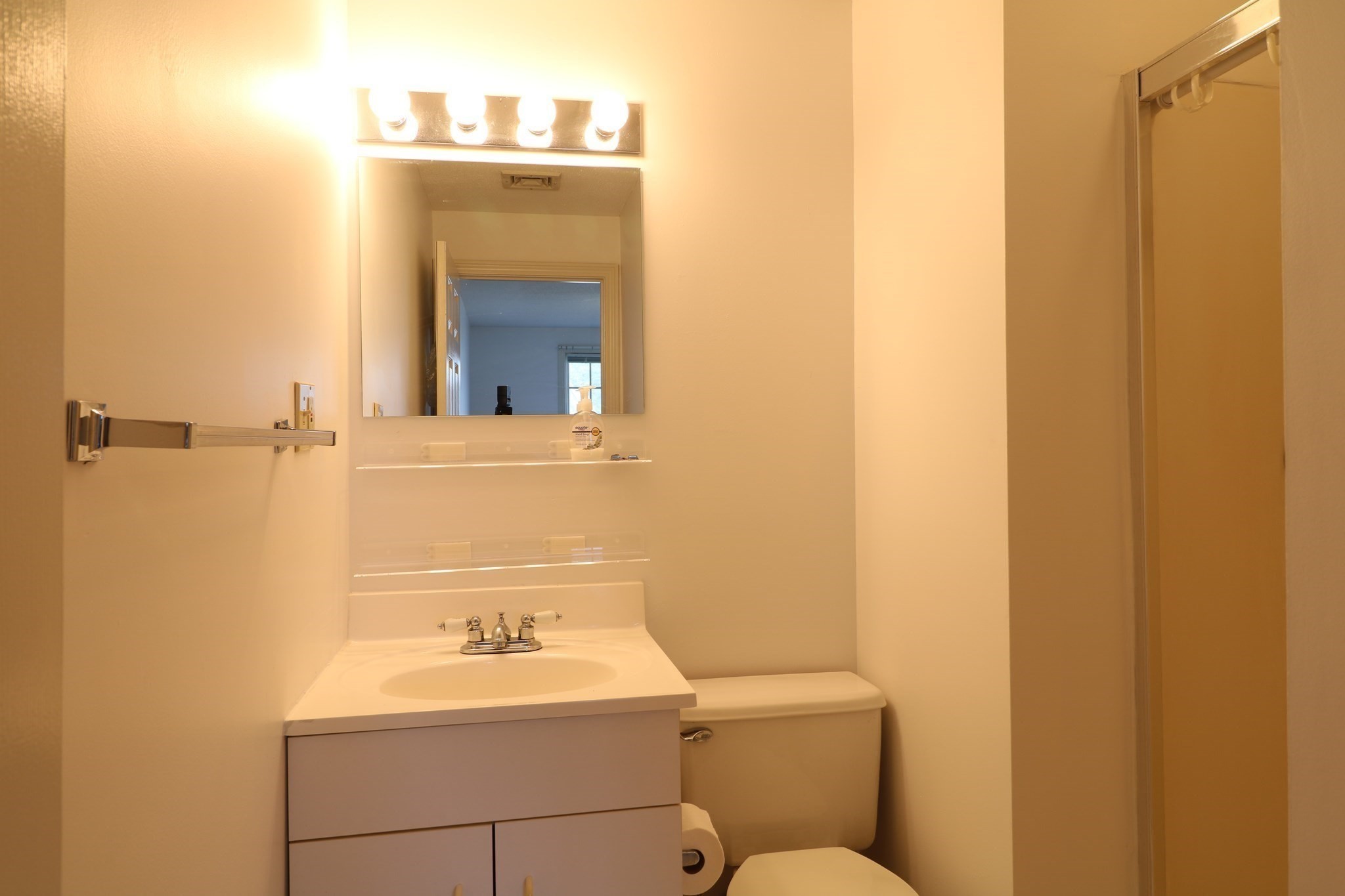 26 Webb Pl # 2c Property Photo 12
