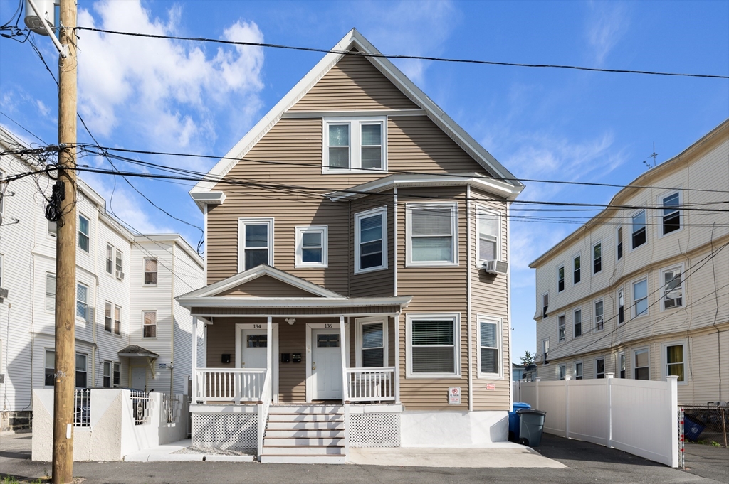 134-136 Boxford St Property Photo 1