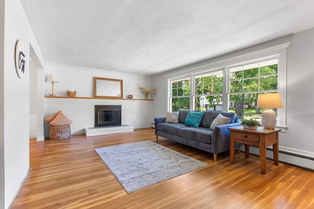 29 Devon Rd Property Photo 8