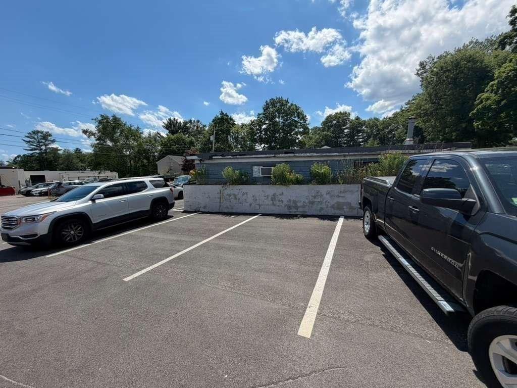 1637 Main St Property Photo 15