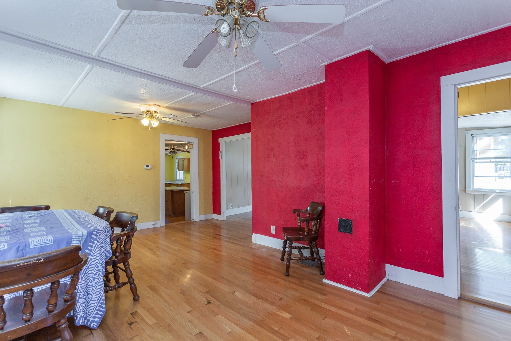 260 King Philip St Property Photo 7