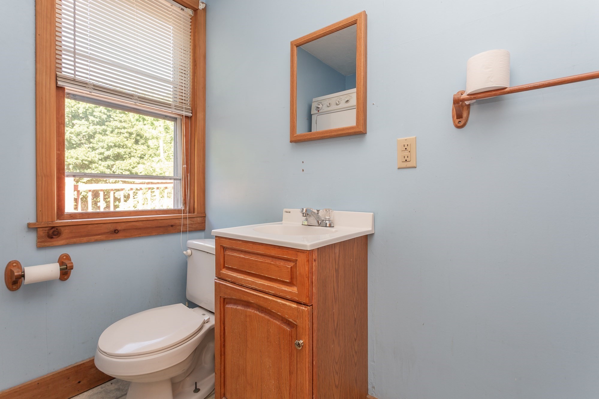 260 King Philip St Property Photo 18