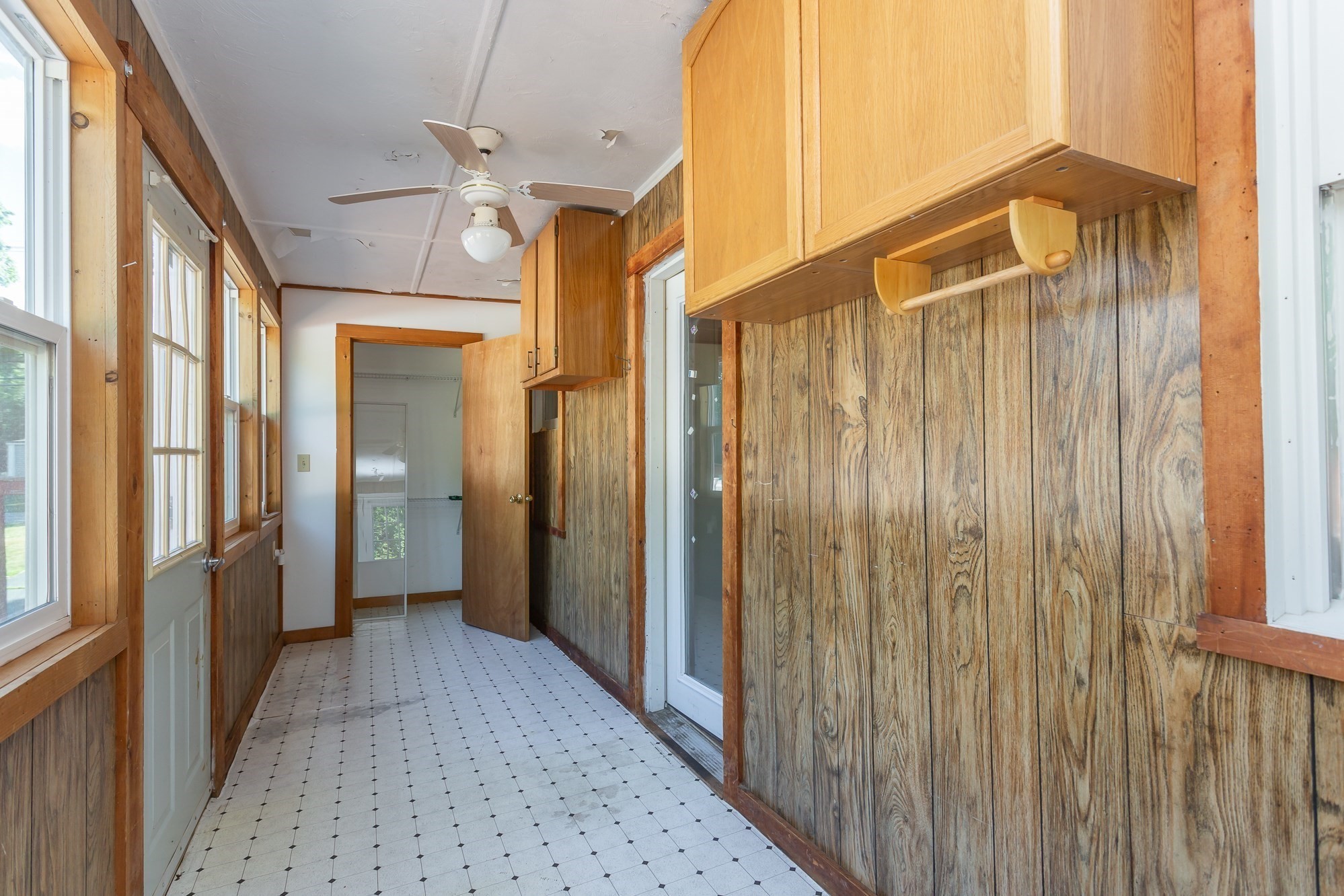 260 King Philip St Property Photo 23