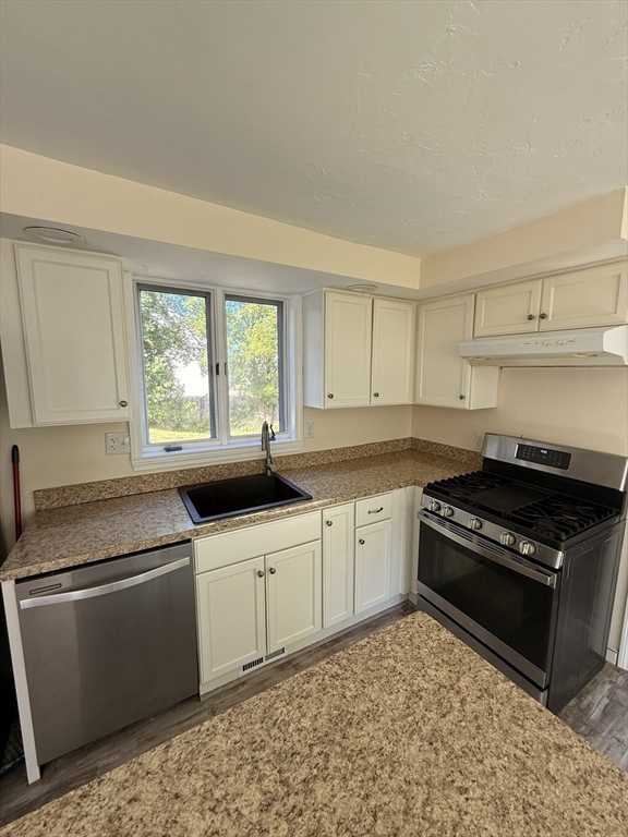 20 Church Ave Property Photo 6