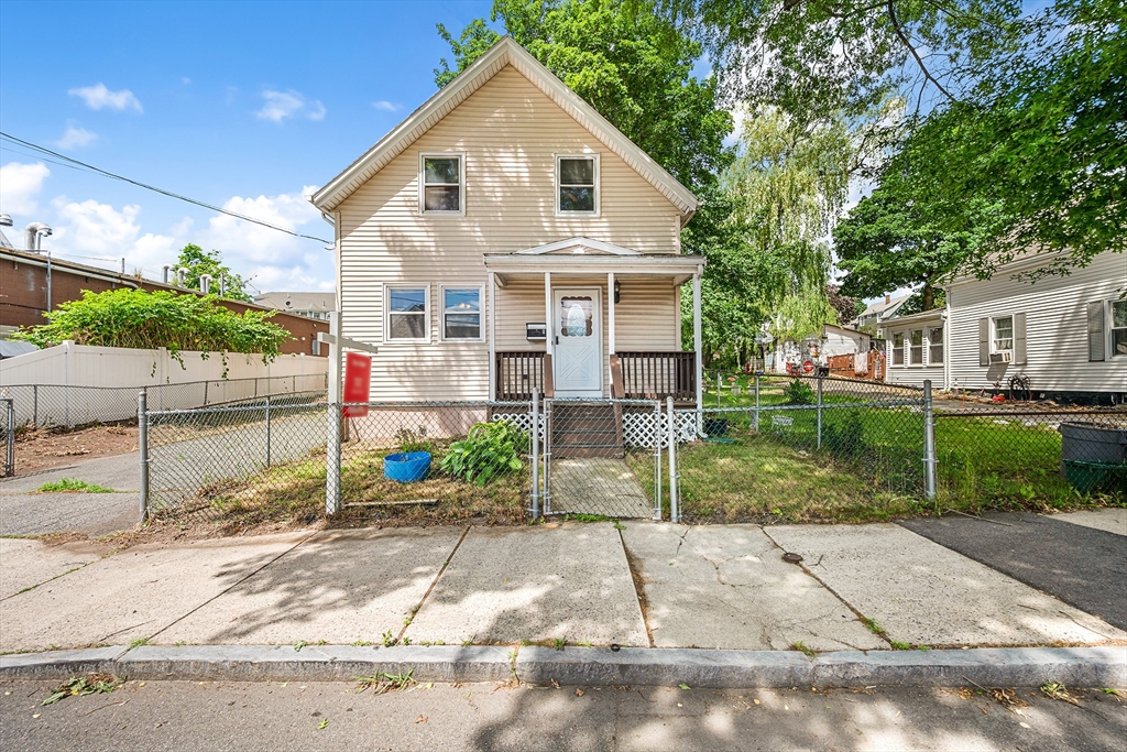 8 Myrtle St Property Photo 1