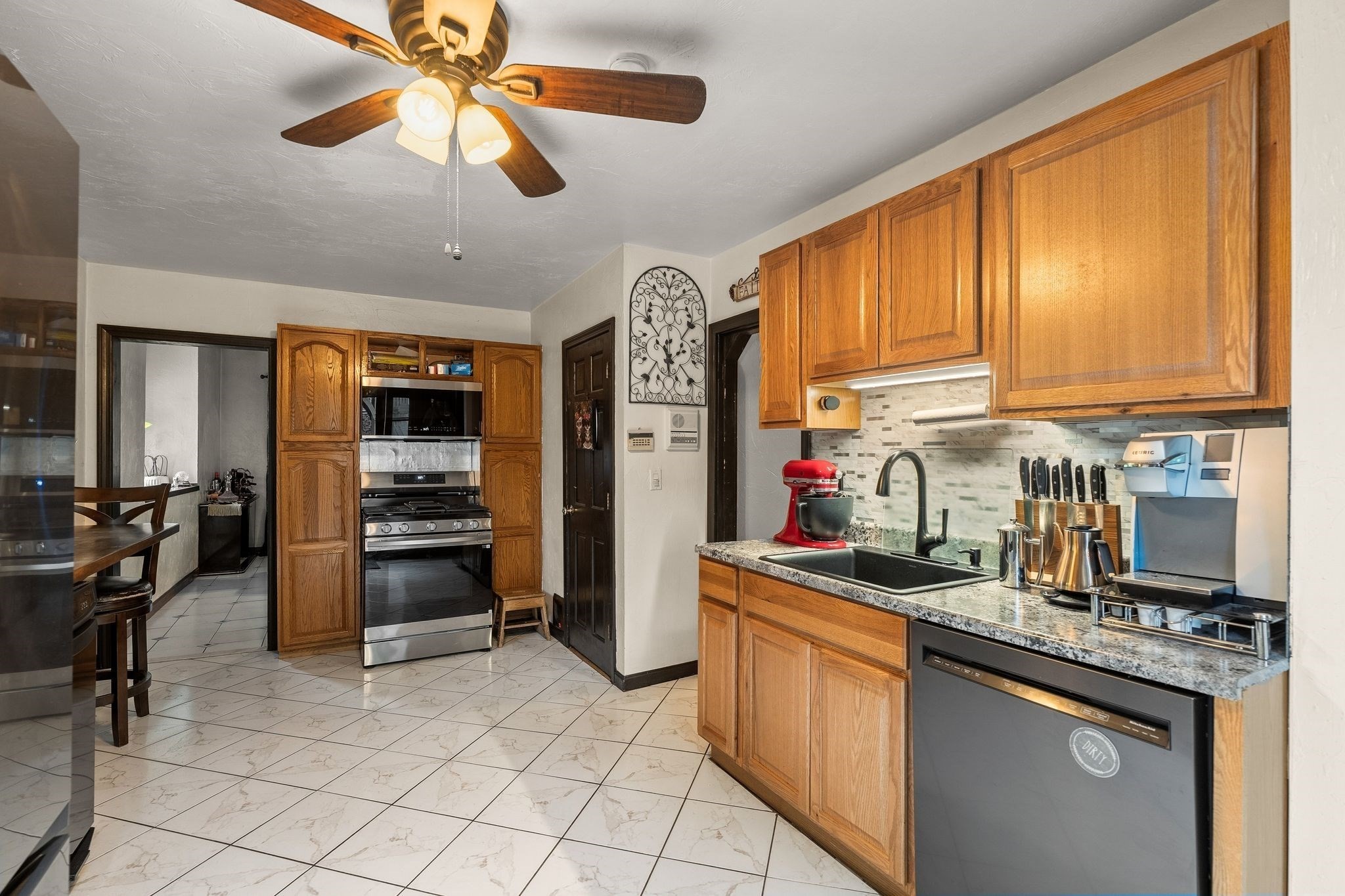 21 Fells Ave Property Photo 10