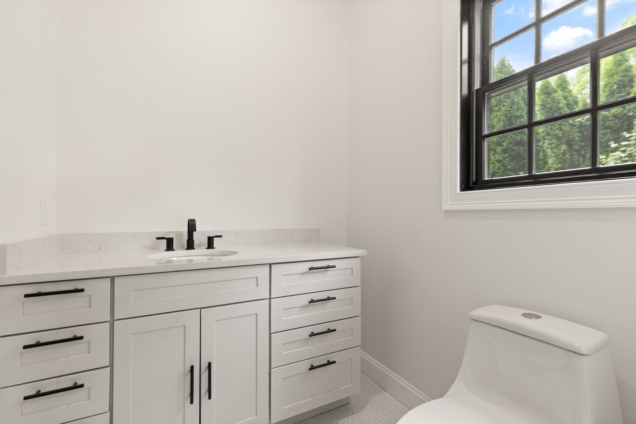 127r Beach Street Property Photo 15
