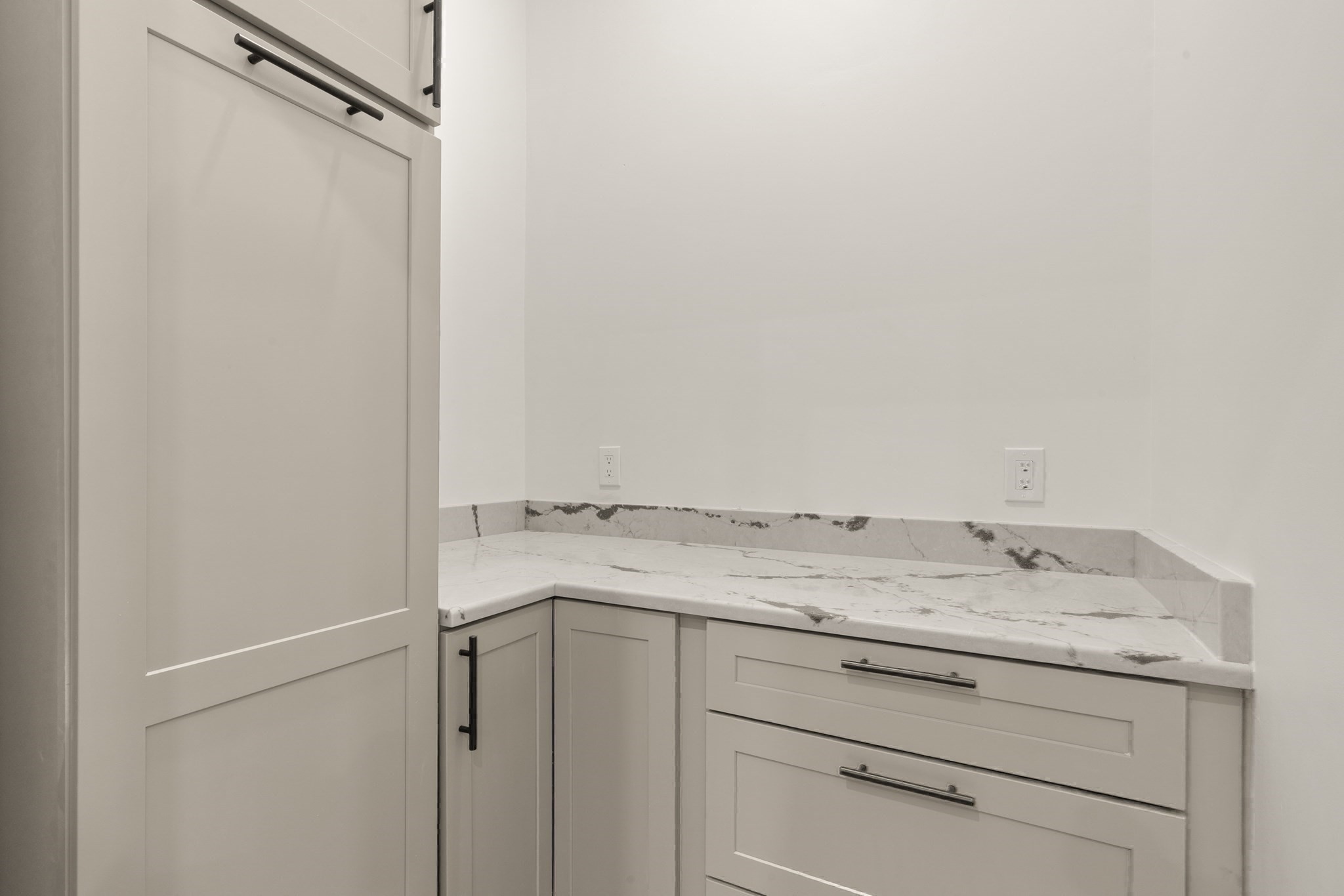 127r Beach Street Property Photo 18
