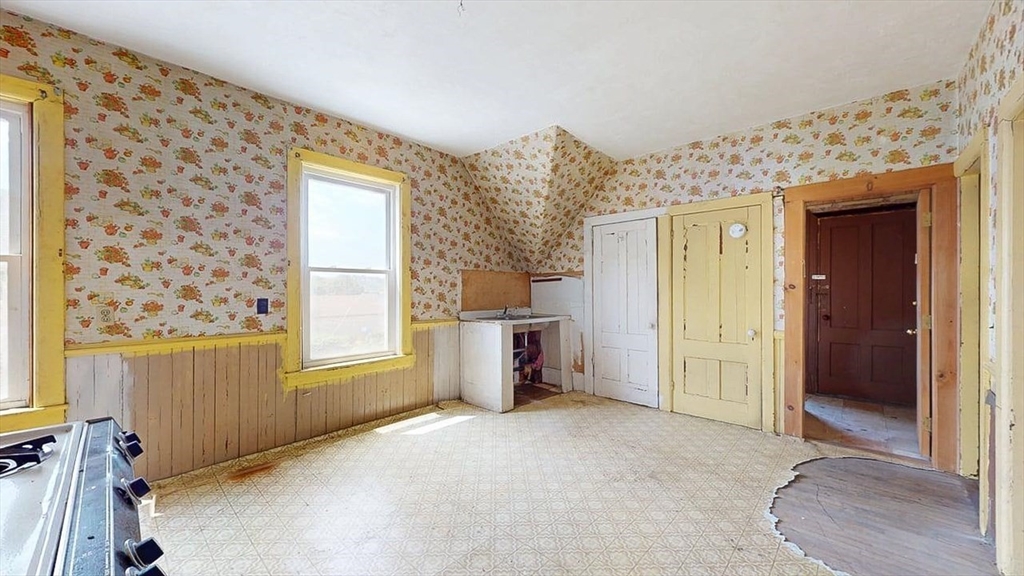 67 Richland St Property Photo 26