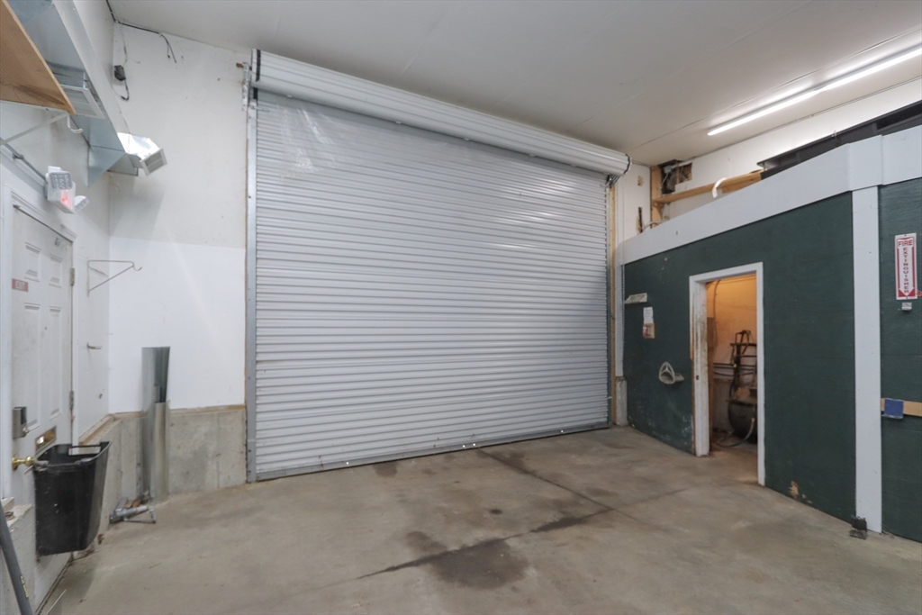 330 Montgomery St Property Photo 16