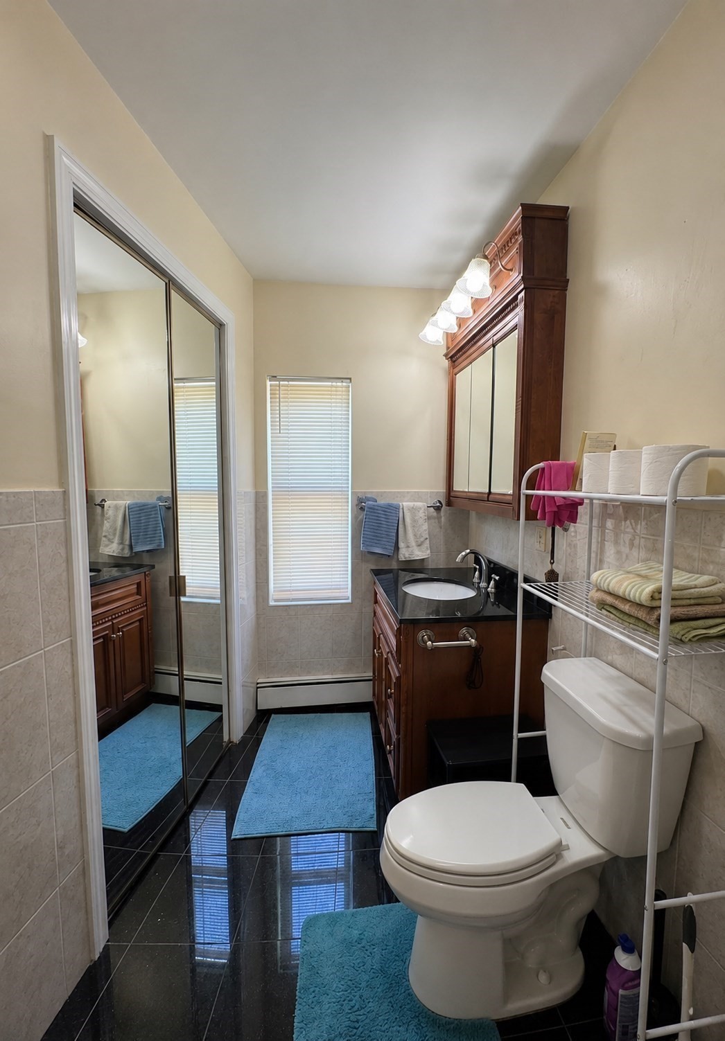 43 Market St # B Property Photo 11
