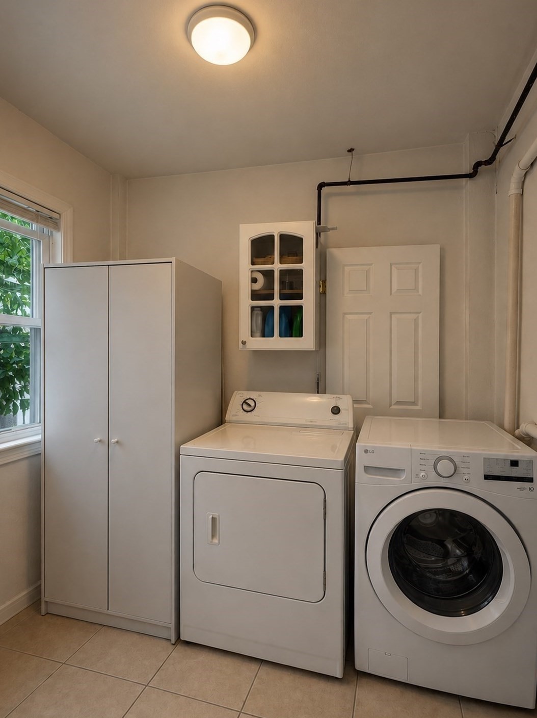 43 Market St # B Property Photo 12
