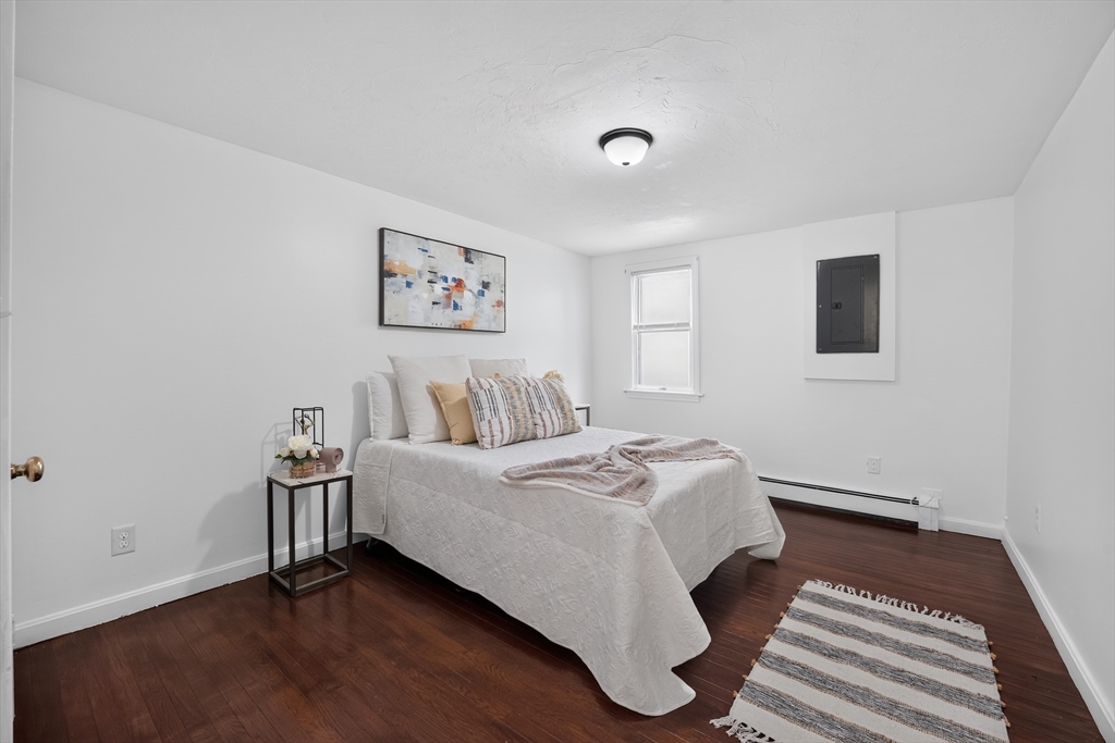 12 Linden St Property Photo 4