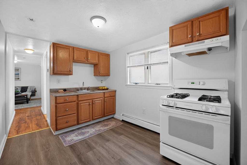 12 Linden St Property Photo 18