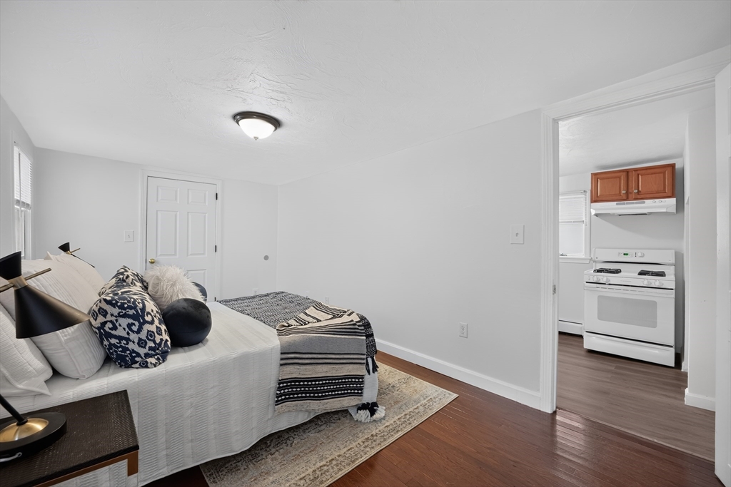 12 Linden St Property Photo 24