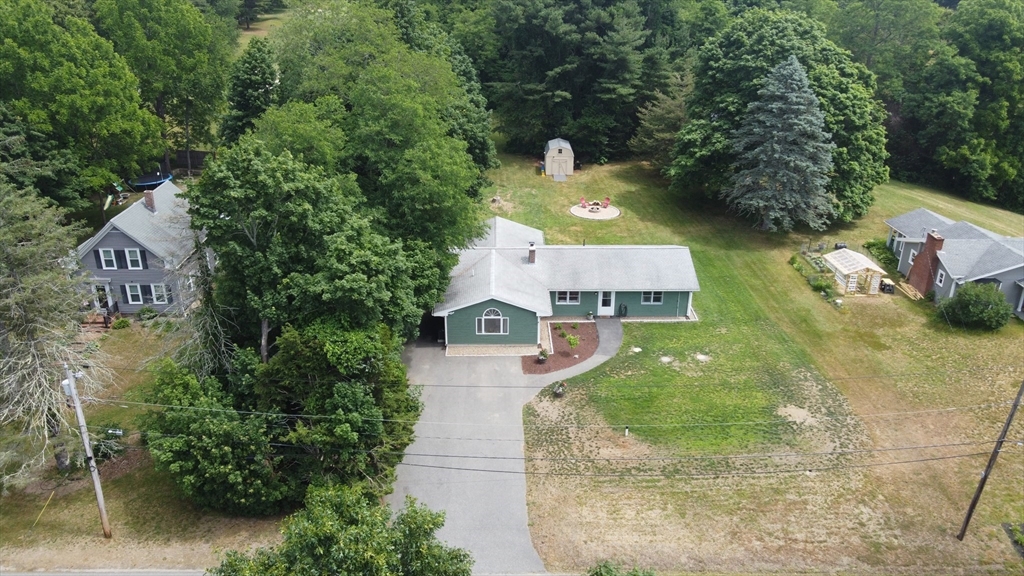 91 Crooked Lane Property Photo 1