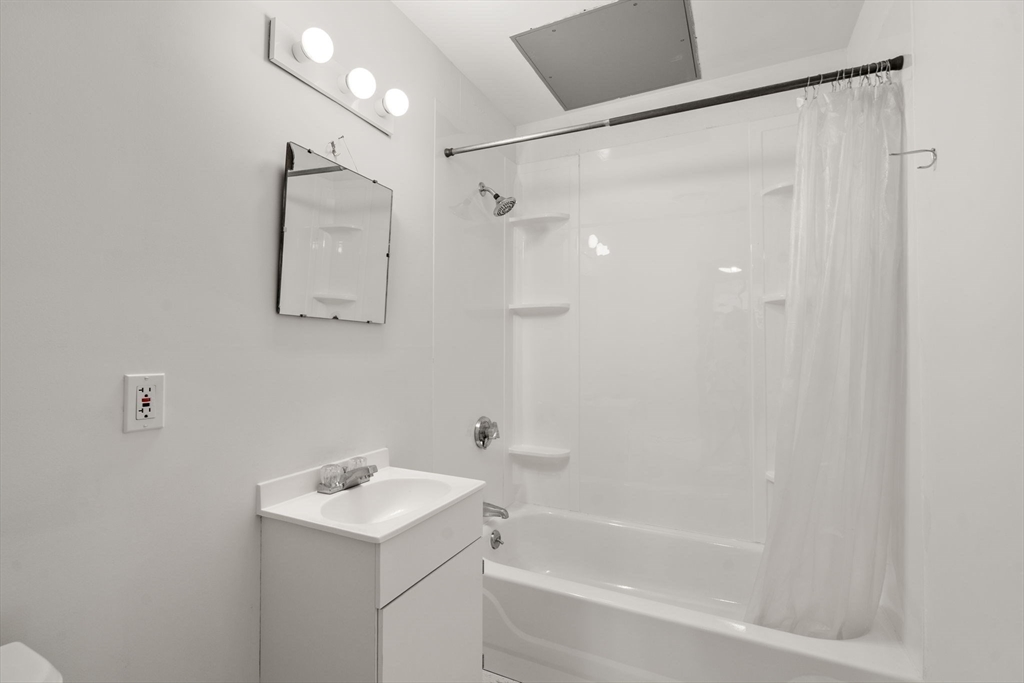 1180-1200 Washington St # 114 Property Photo 11