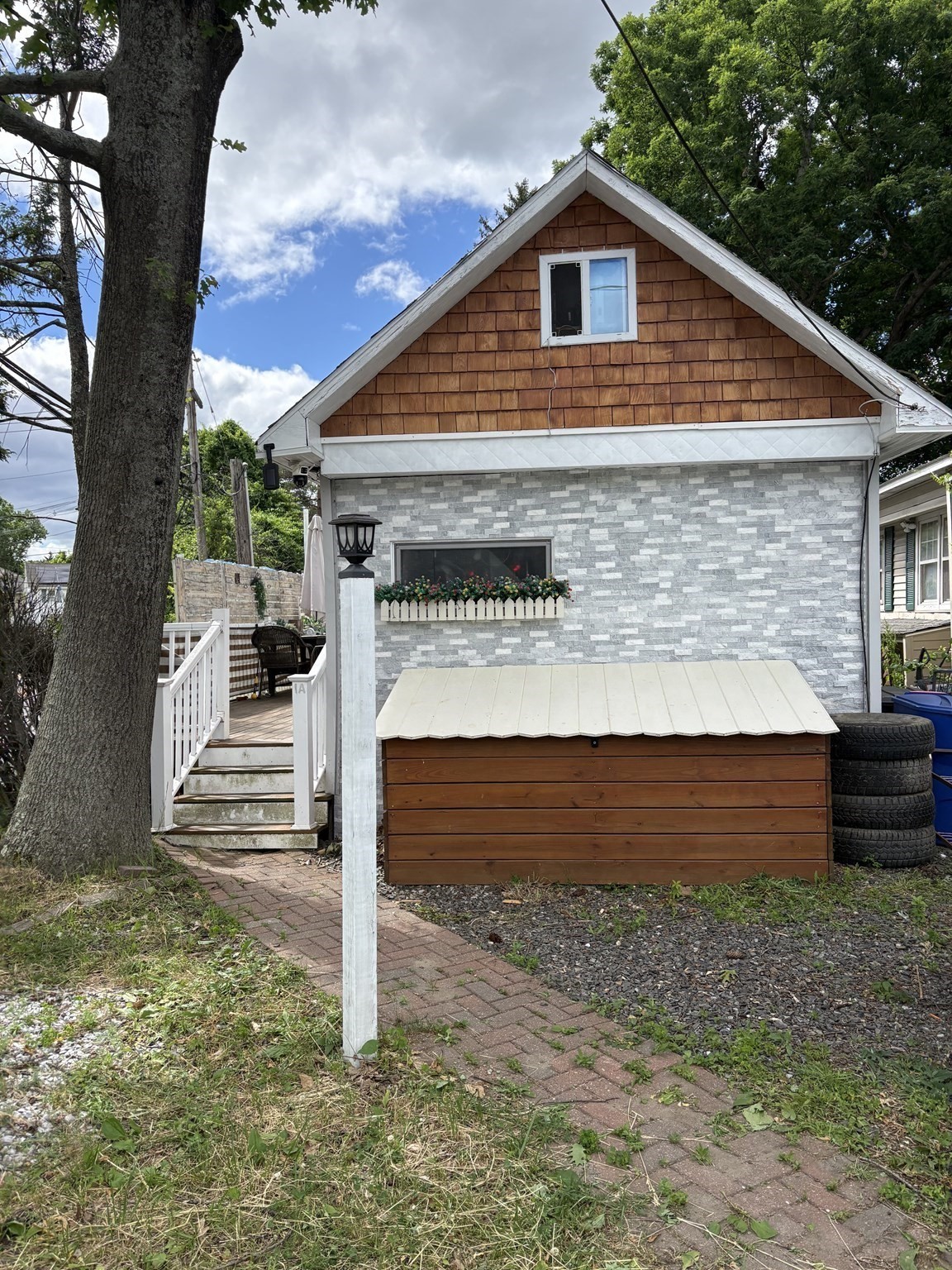 1a Rose Lane Property Photo 1