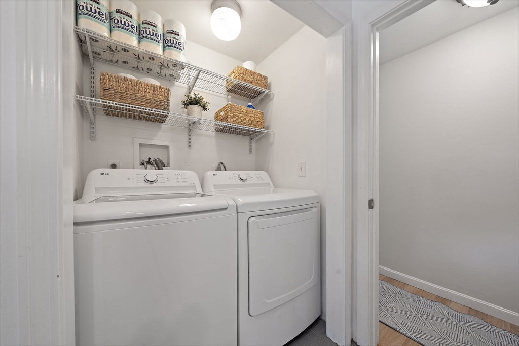 37 Davis St # 2 Property Photo 17