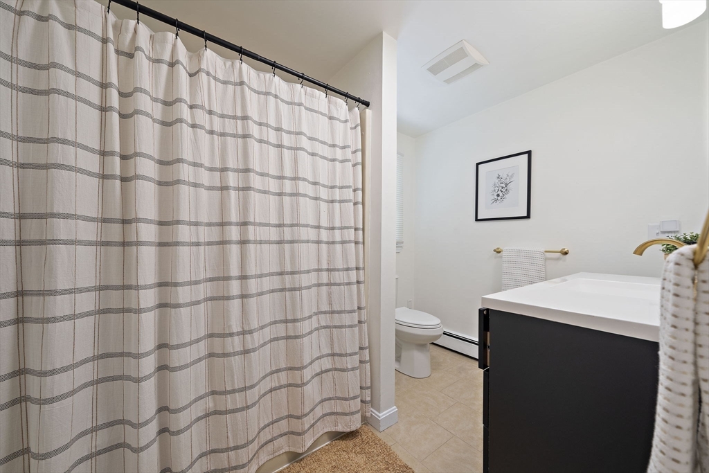 37 Davis St # 2 Property Photo 23