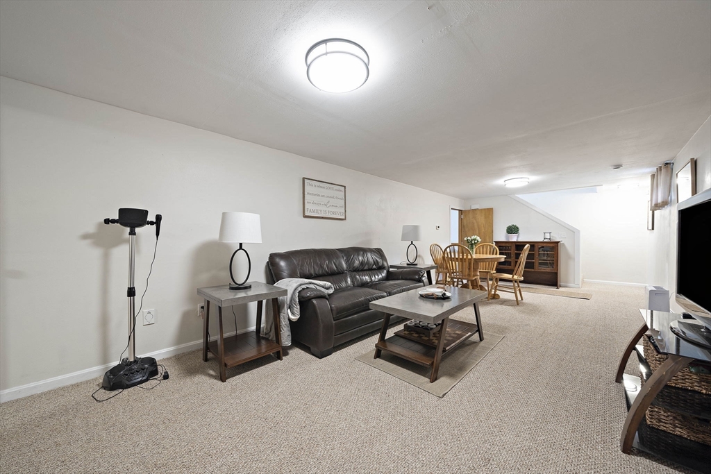 37 Davis St # 2 Property Photo 29