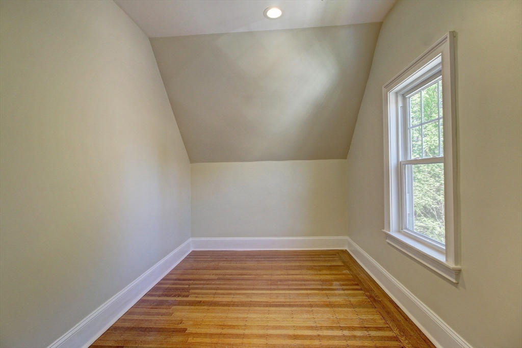 287 Walnut Ave Property Photo 25