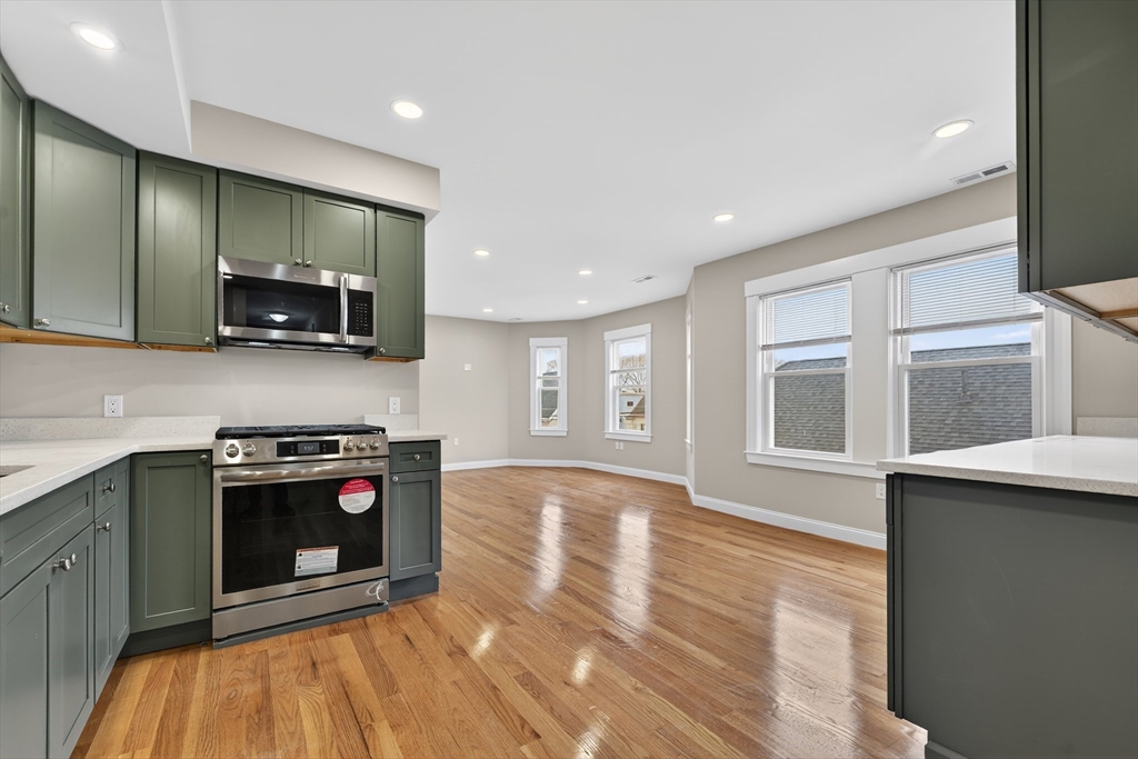 42 Almont St # 1L Property Photo 1