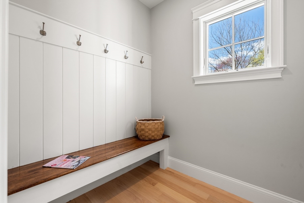 6 Revolutionary Road Property Photo 9