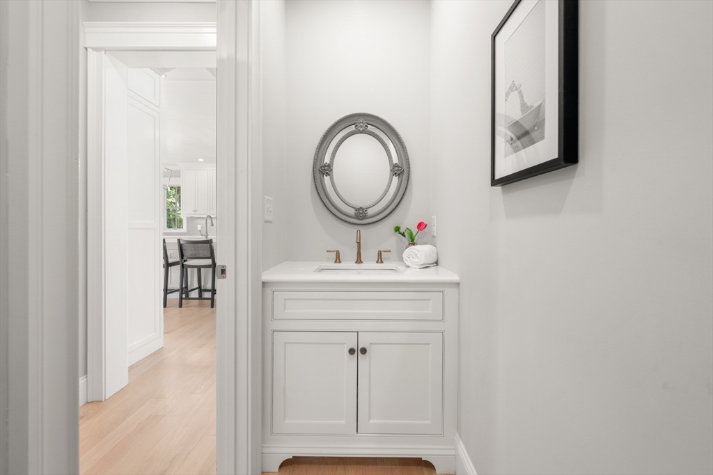 6 Revolutionary Road Property Photo 10