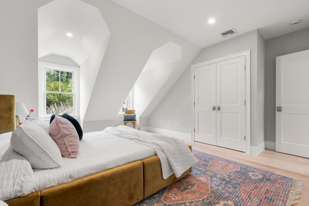 6 Revolutionary Road Property Photo 17