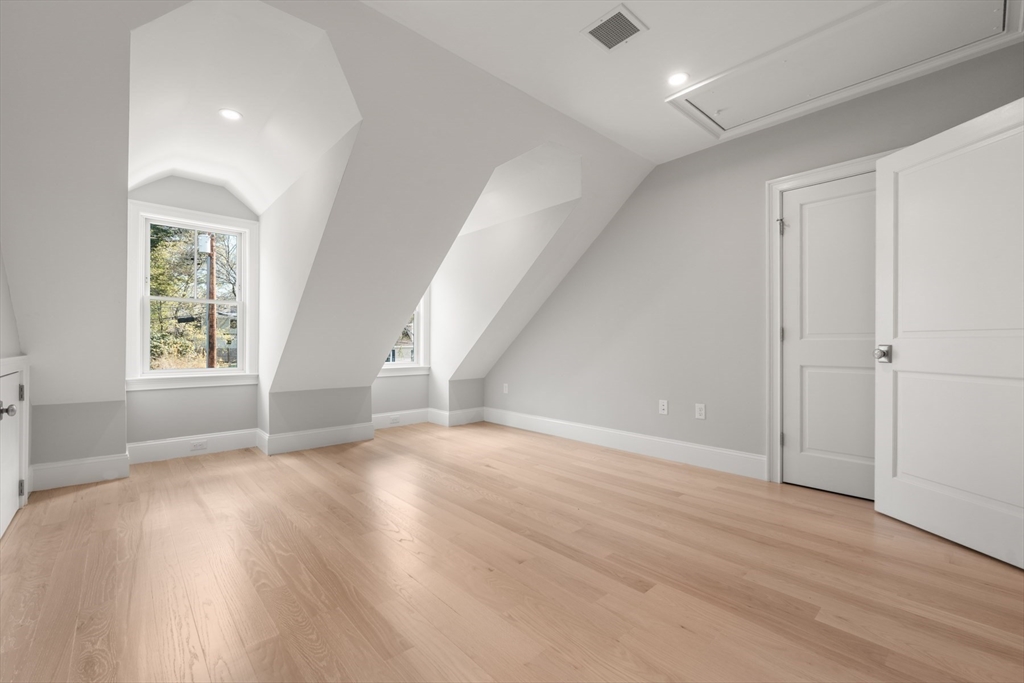 6 Revolutionary Road Property Photo 19