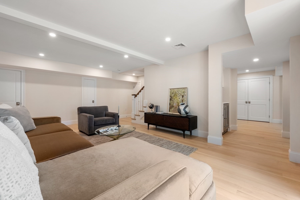 6 Revolutionary Road Property Photo 29