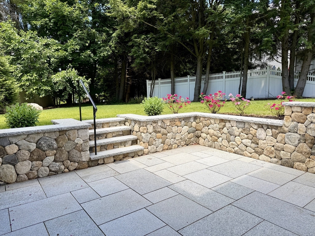 6 Revolutionary Road Property Photo 33