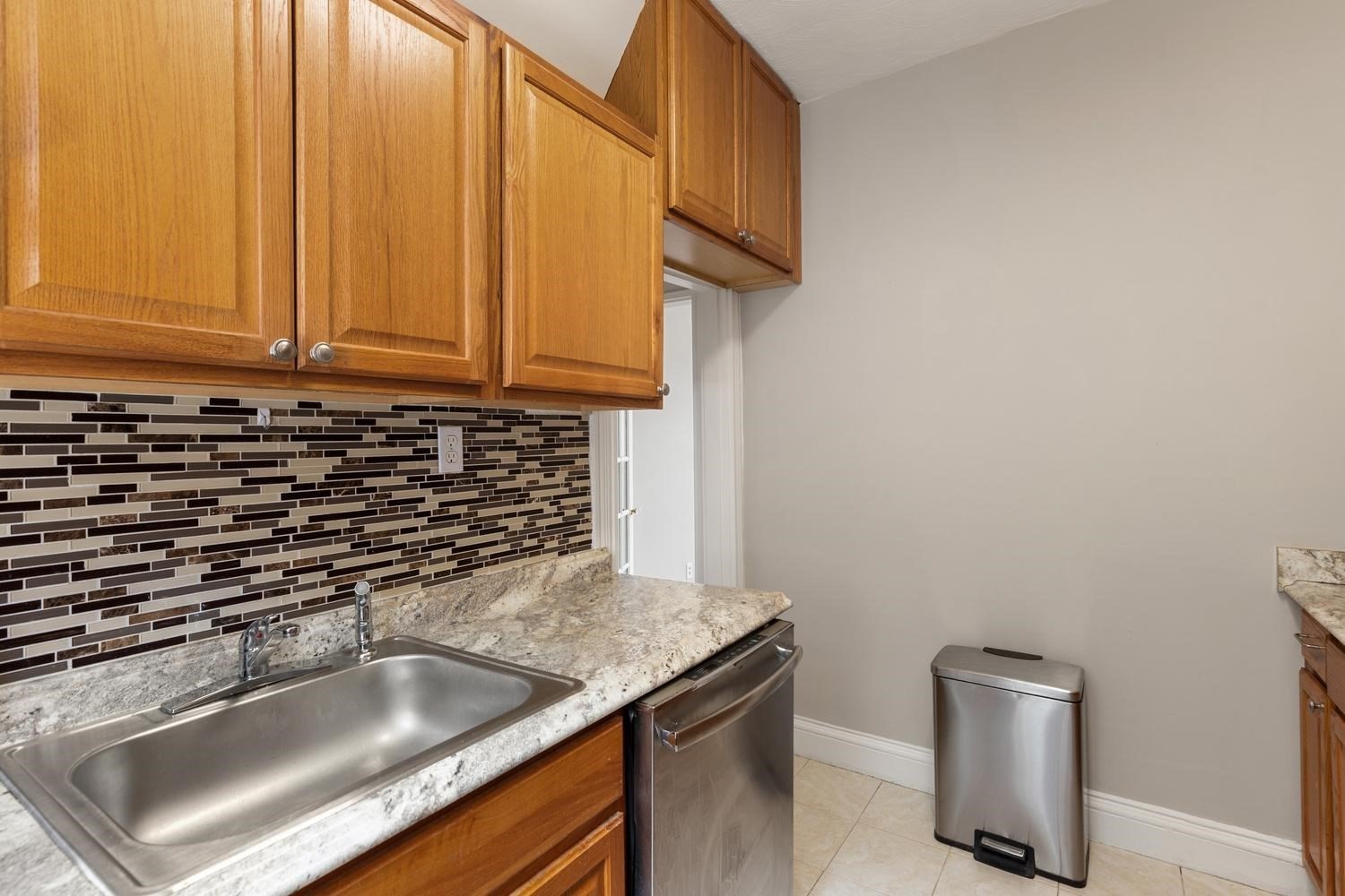 78 Glenville Ave # 9 Property Photo 3