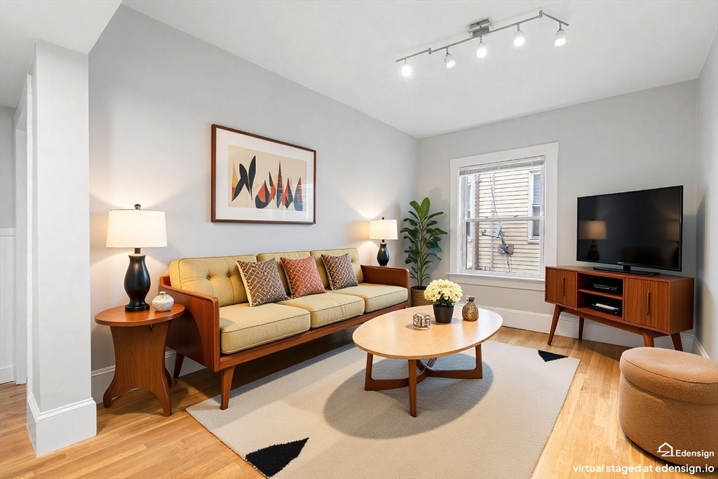 72 Mozart # 2 Property Photo 1