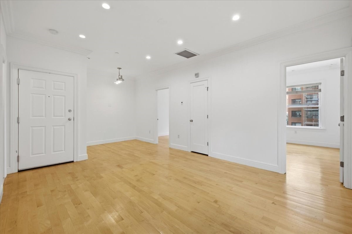 7 Stillman Pl # 5 Property Photo 3