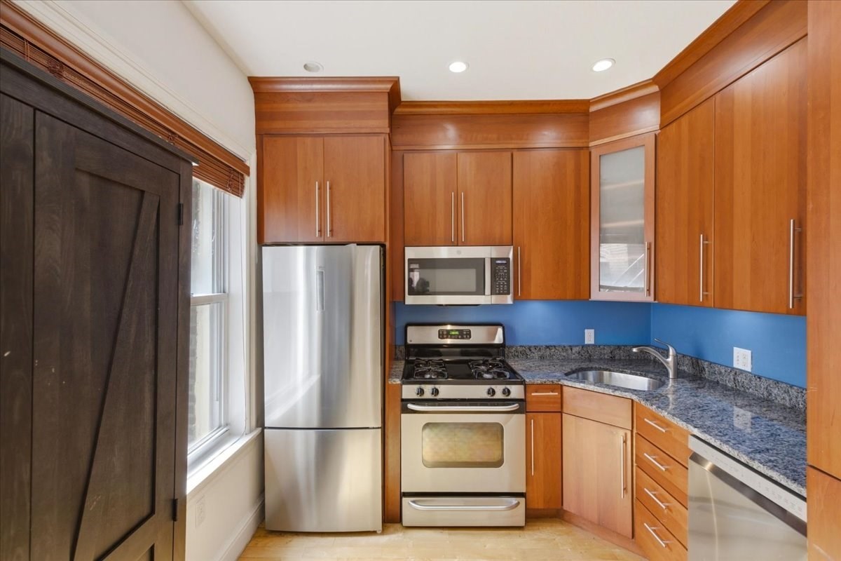 7 Stillman Pl # 5 Property Photo 4