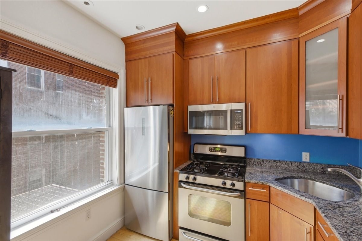 7 Stillman Pl # 5 Property Photo 5